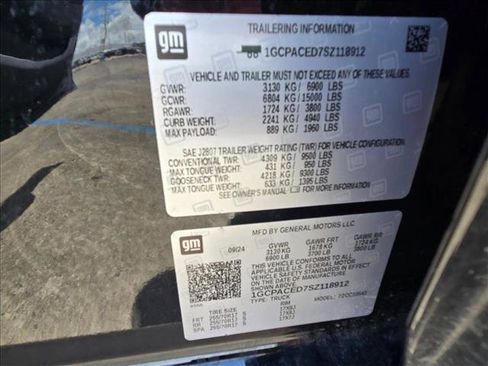 Used 2025 Chevrolet Silverado 1500 LT RWD image 19