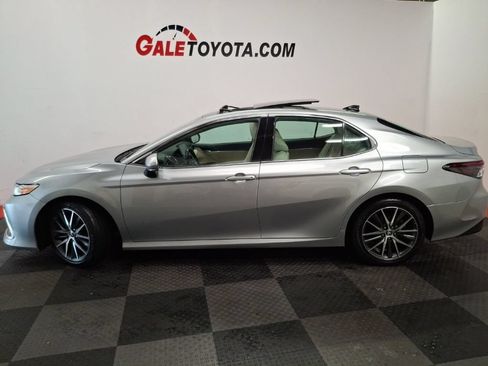 Used 2023 Toyota Camry XLE w/ Navigation Package AWD/4WD image 9