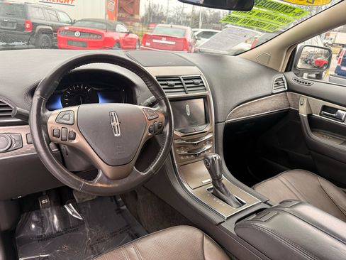 Used 2011 Lincoln MKX AWD w/ 102A Rapid Spec Order Code image 9