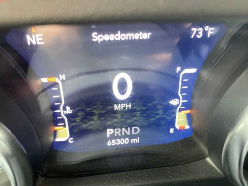 Used 2021 Jeep Wrangler Unlimited Sahara AWD/4WD image 9