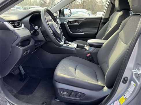 Used 2024 Toyota RAV4 XLE image 19