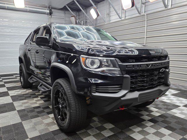 Used 2021 Chevrolet Colorado ZR2 w/ ZR2 Midnight Special Edition AWD/4WD image 5