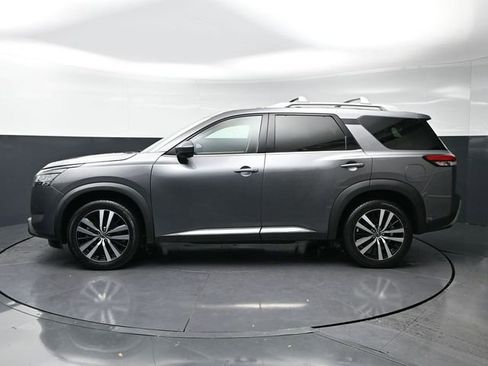Used 2023 Nissan Pathfinder Platinum w/ Cargo Package image 8