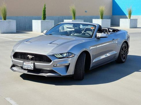 Used 2020 Ford Mustang Premium image 6