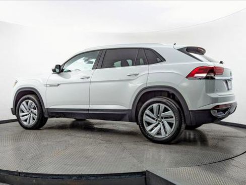 Used 2023 Volkswagen Atlas Cross Sport SE image 6