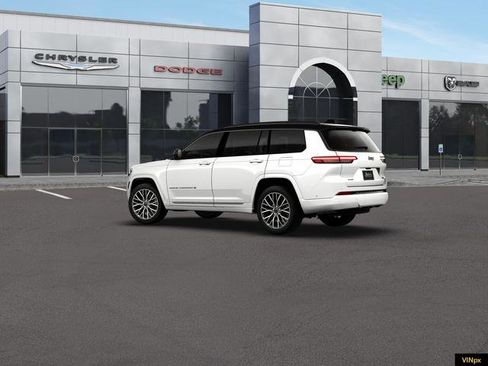 New 2026 Jeep Grand Cherokee L Summit image 4