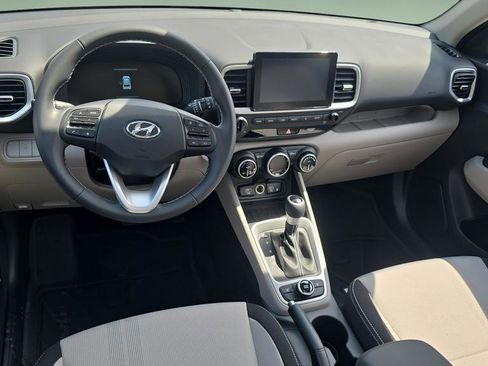 New 2026 Hyundai Venue SEL FWD image 18