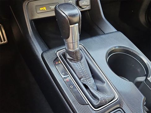 Used 2022 Honda Civic Sport image 13