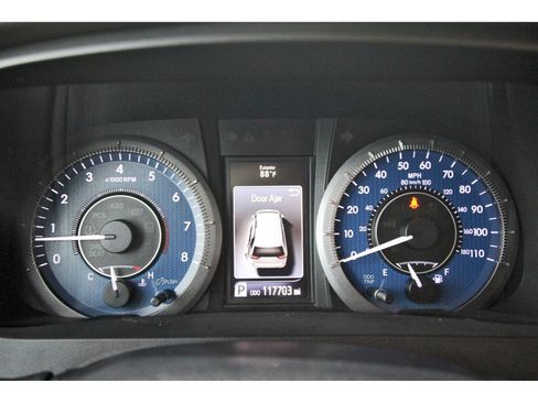 Used 2015 Toyota Sienna Limited Premium FWD image 17