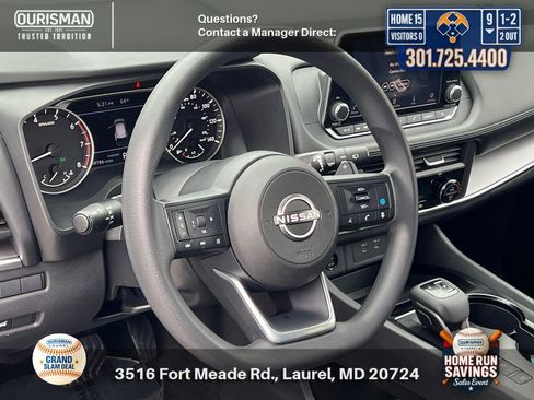 Used 2024 Nissan Rogue SV FWD image 9