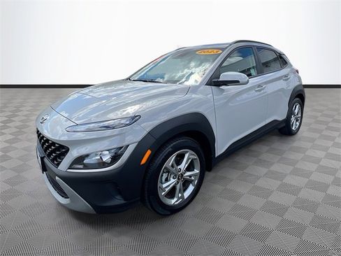 Used 2023 Hyundai Kona SEL w/ Convenience Package image 3