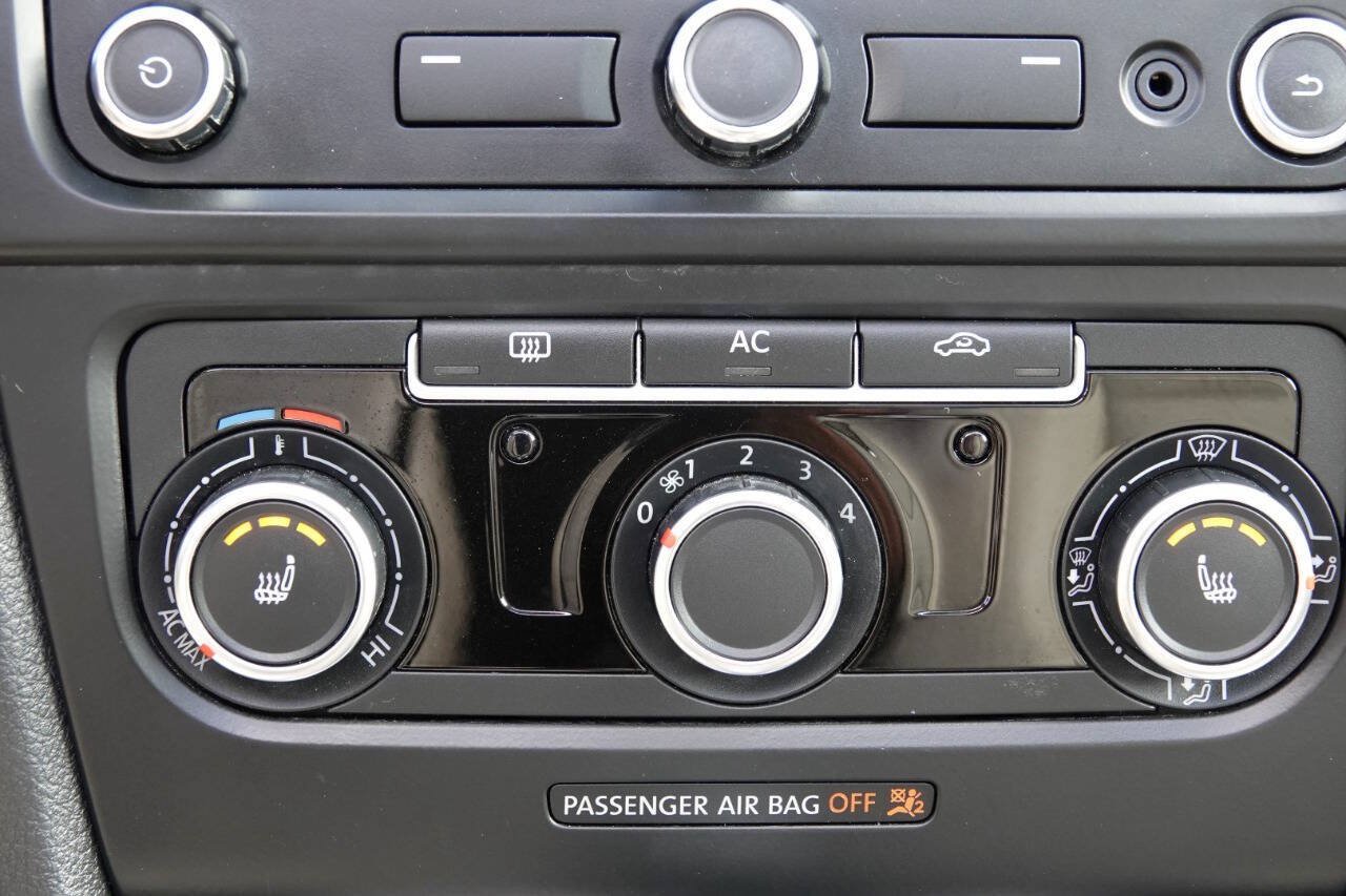 Used 2012 Volkswagen Jetta TDI FWD image 71
