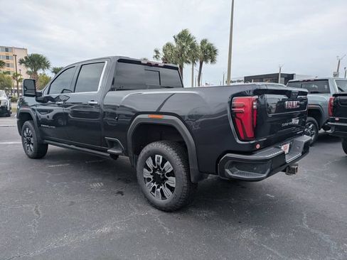 Used 2024 GMC Sierra 3500 Denali w/ Denali Reserve Package AWD/4WD image 5