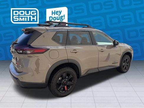 Used 2026 Nissan Rogue SV AWD/4WD image 4