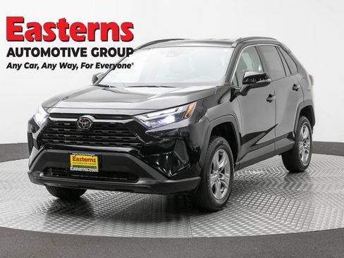 Used 2023 Toyota RAV4 XLE AWD/4WD image 1