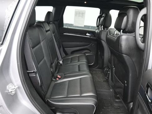 Used 2020 Jeep Grand Cherokee Overland AWD/4WD image 8