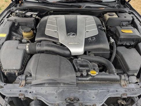 Used 2002 Lexus SC 430 Convertible image 34