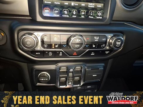 Used 2022 Jeep Gladiator Willys image 14