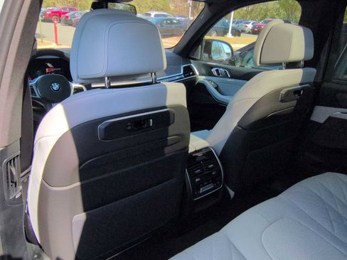 New 2026 BMW X5 M60i w/ Executive Package image 19