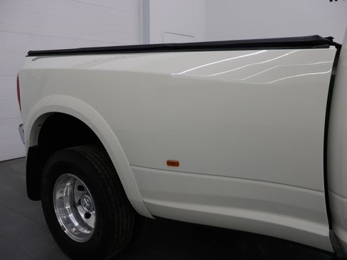 Used 2018 RAM 3500 Laramie image 29