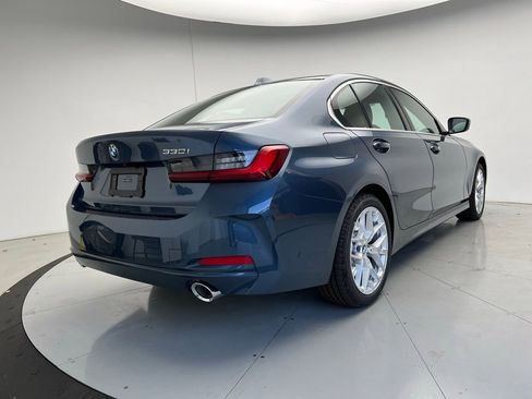 Used 2026 BMW 330i Sedan w/ Premium Package RWD image 3