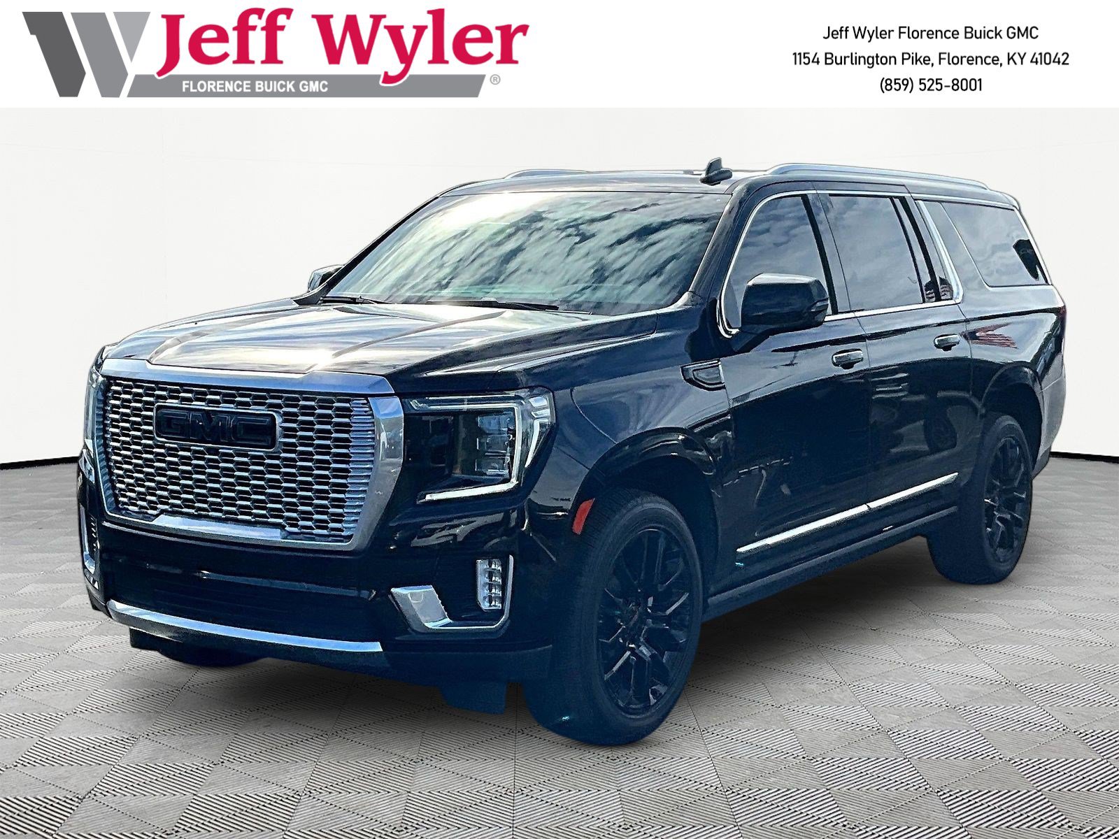 Used 2022 GMC Yukon XL Denali AWD/4WD image 1