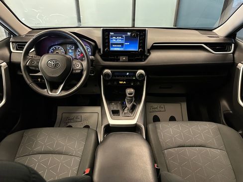 Used 2021 Toyota RAV4 XLE w/ Convenience Package AWD/4WD image 9
