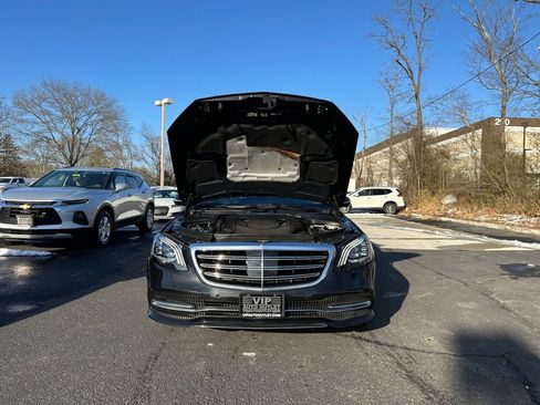 Used 2019 Mercedes-Benz S 560 4MATIC Sedan w/ Premium Package image 31
