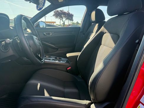 Used 2023 Honda Civic Sport image 28