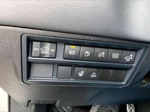 Used 2024 Toyota Tundra Platinum w/ TRD Off-Road Package image 34