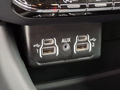 Used 2025 Dodge Durango GT image 30