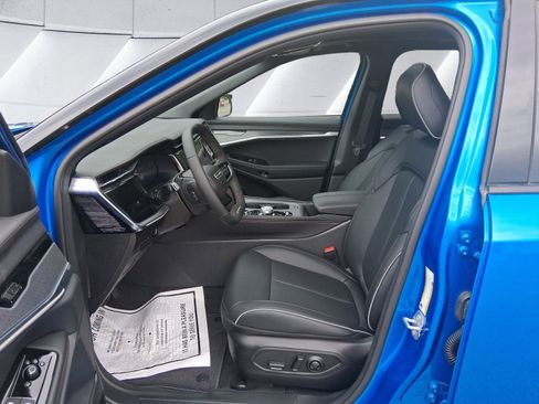 New 2025 Jeep Wagoneer S Limited image 10