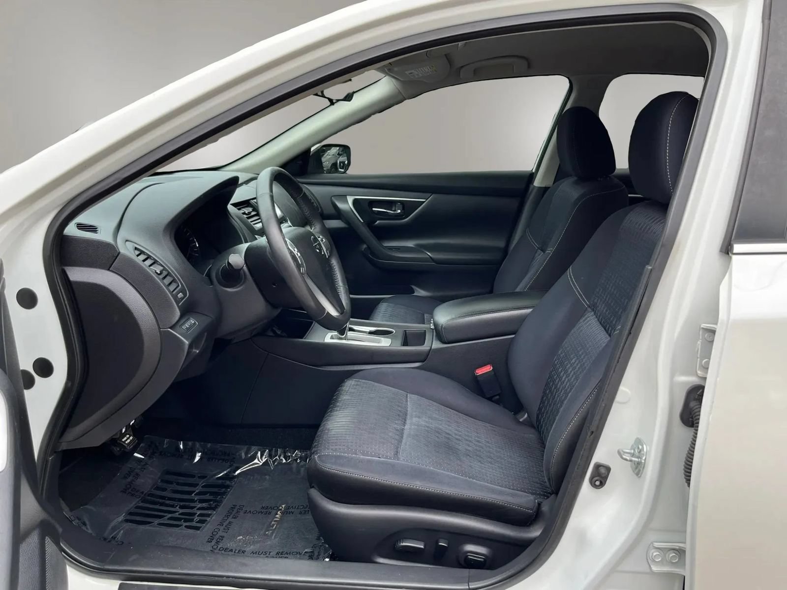 Used 2017 Nissan Altima 2.5 SV FWD image 11