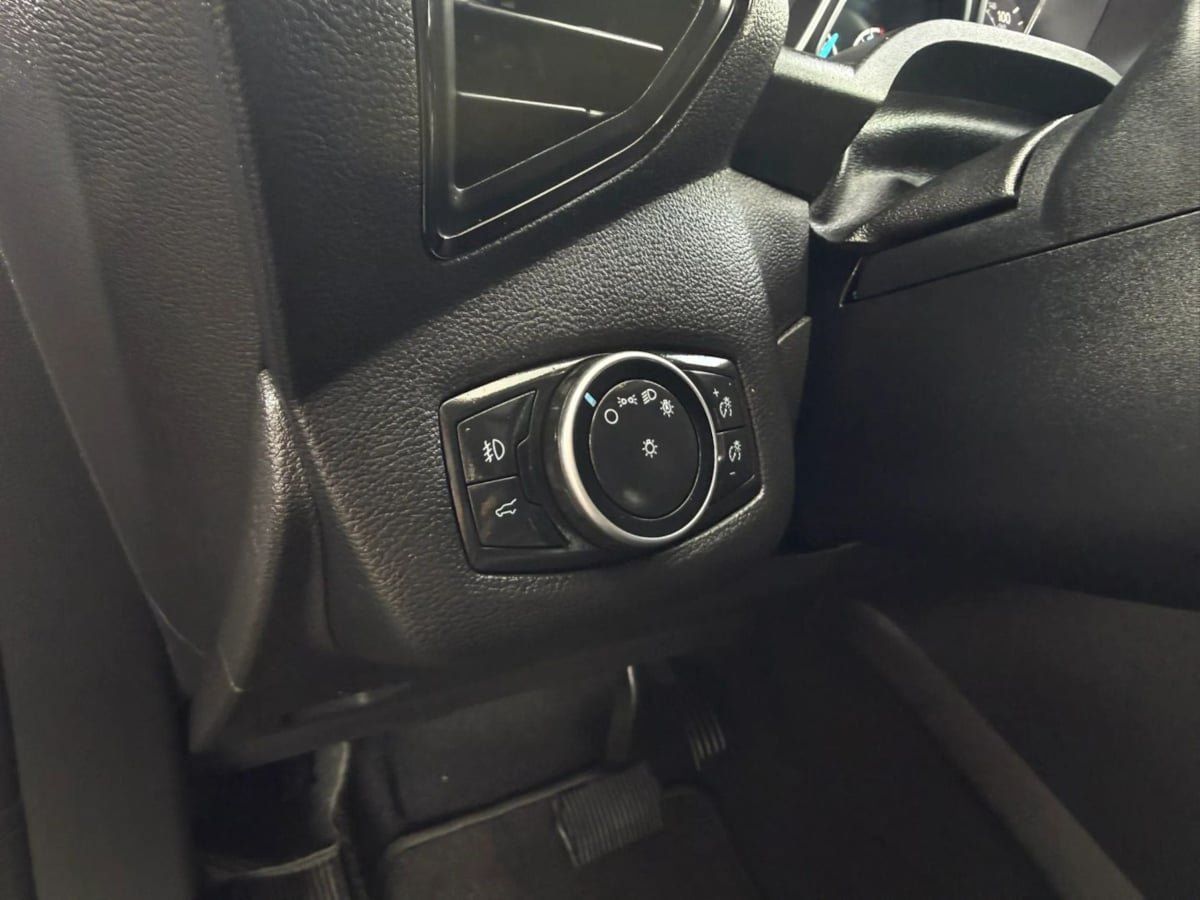 Used 2017 Ford Escape Titanium FWD image 35