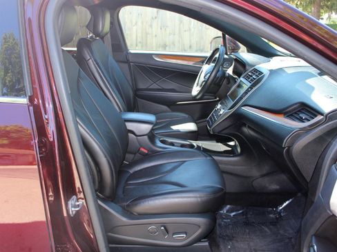Used 2018 Lincoln MKC Reserve w/ Lincoln MKC Climate Package AWD/4WD image 36