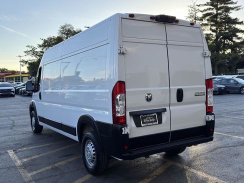 Used 2025 RAM ProMaster 2500 w/ Convenience Group FWD image 8