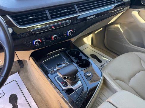 Used 2019 Audi Q7 3.0T Premium image 15