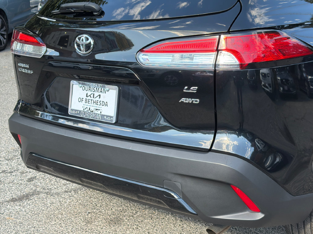 Used 2024 Toyota Corolla Cross LE AWD/4WD image 5