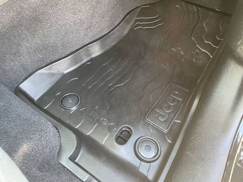 Used 2020 Jeep Wrangler Unlimited Sport AWD/4WD image 12