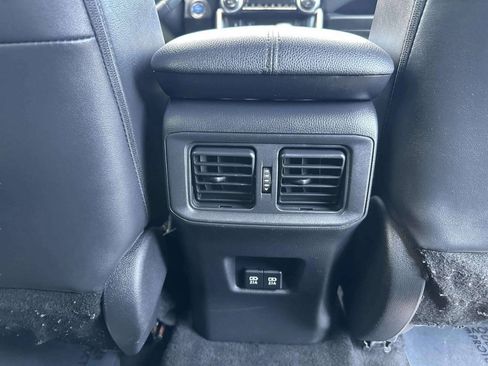 Used 2021 Toyota RAV4 XLE Premium AWD/4WD image 21
