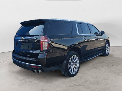 Used 2023 Chevrolet Suburban Premier AWD/4WD image 3