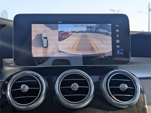 Used 2021 Mercedes-Benz GLC 300 image 31
