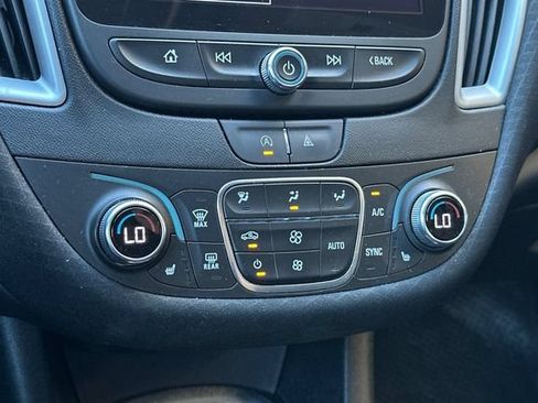 Used 2023 Chevrolet Malibu LT FWD image 22