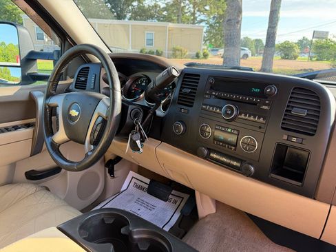 Used 2014 Chevrolet Silverado 2500 LT w/ Z71 Appearance Package AWD/4WD image 13