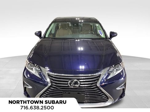 Used 2018 Lexus ES 350 w/ Luxury Package w/Wood Trim image 2