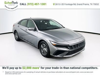 Used 2025 Hyundai Elantra SE