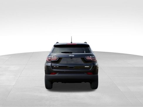 Used 2026 Jeep Compass Latitude AWD/4WD image 9