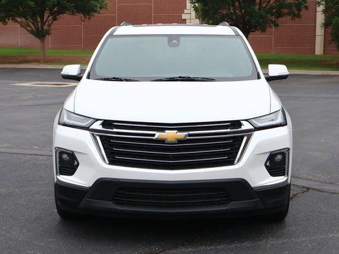 Used 2023 Chevrolet Traverse LT w/ LT Premium Package FWD image 32