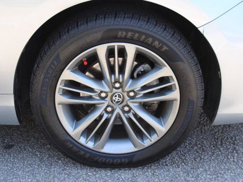 Used 2017 Toyota Camry SE FWD image 31