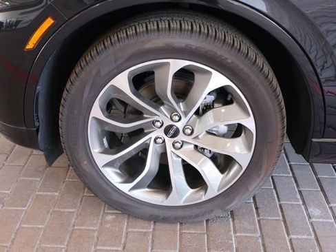 New 2025 Lincoln Aviator 2WD w/ Jet Appearance Package image 9